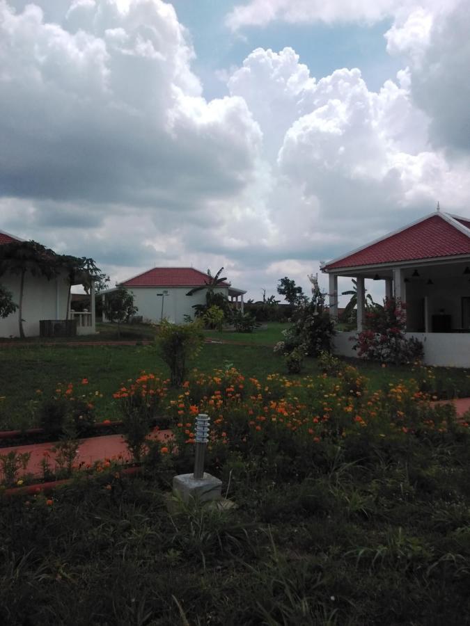 Koh Ker Hotel And Restaurant Phumi Moreal Zewnętrze zdjęcie
