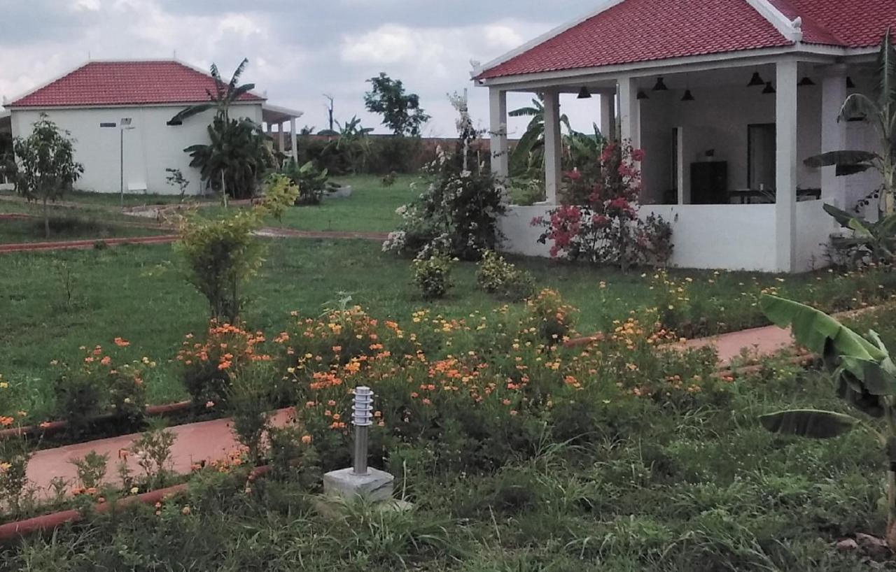 Koh Ker Hotel And Restaurant Phumi Moreal Zewnętrze zdjęcie